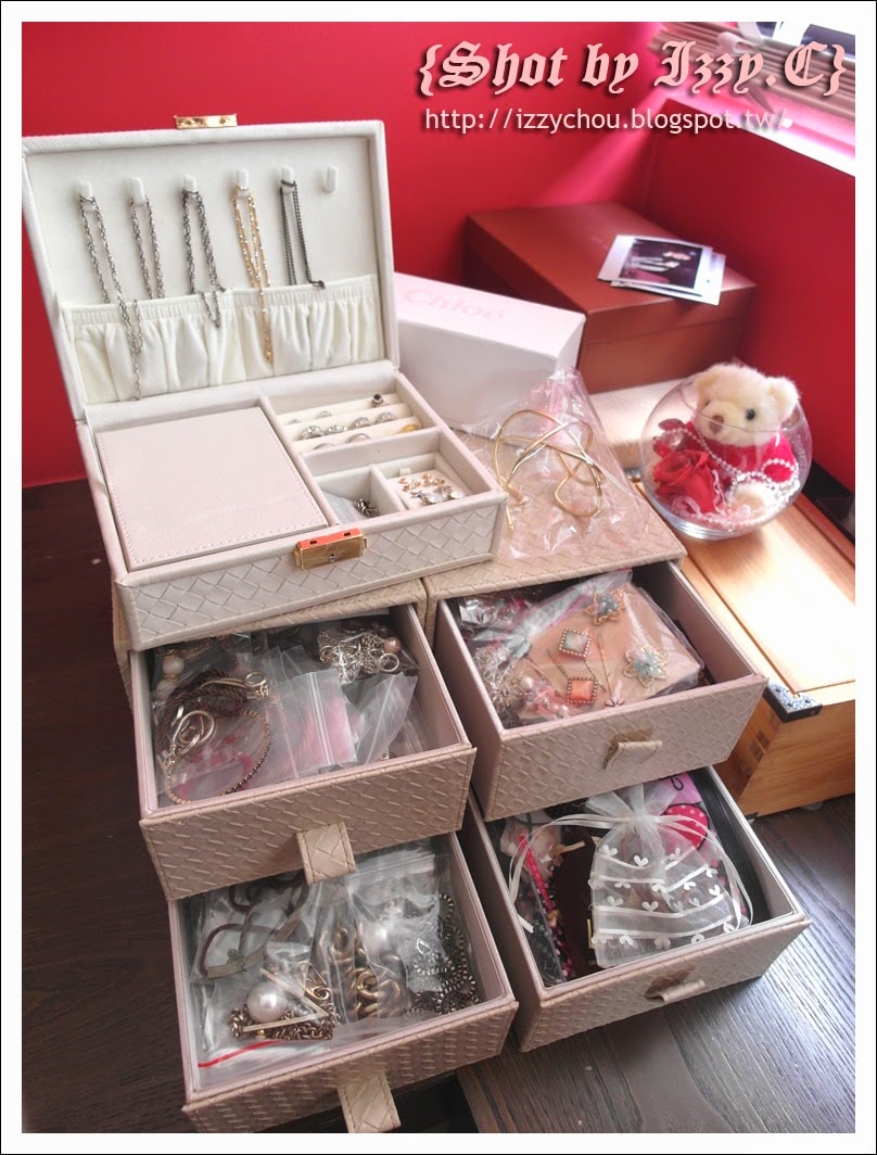 20251004-5hvzp 20251004-5hvzp