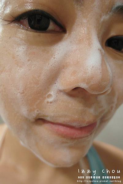 20251004-8f1mv 20251004-8f1mv