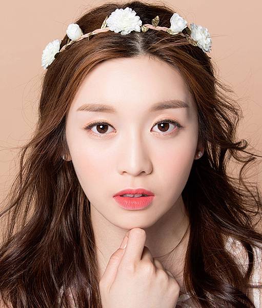 20251004-8zzaz 20251004-8zzaz