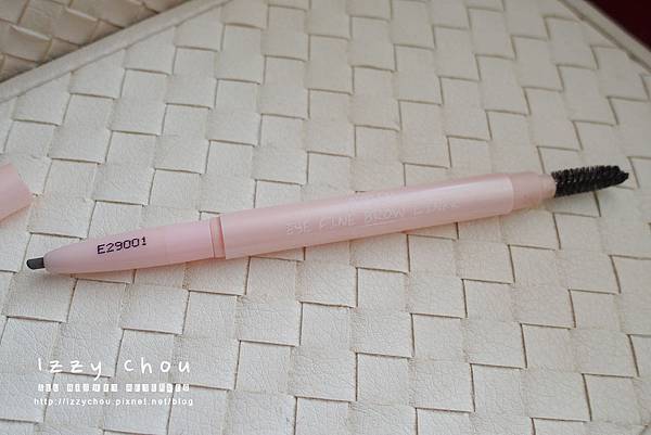 20251004-bam0q 20251004-bam0q