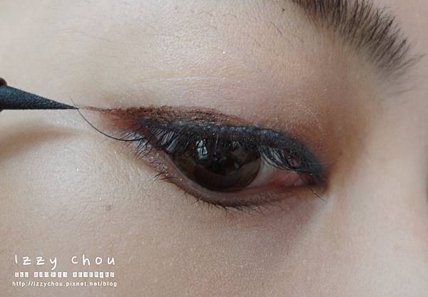 20251004-y0dc5 20251004-y0dc5