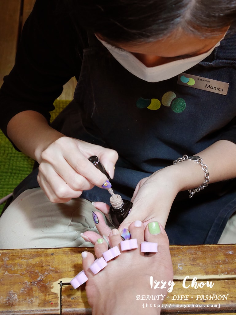 20251004-zlvt8 20251004-zlvt8