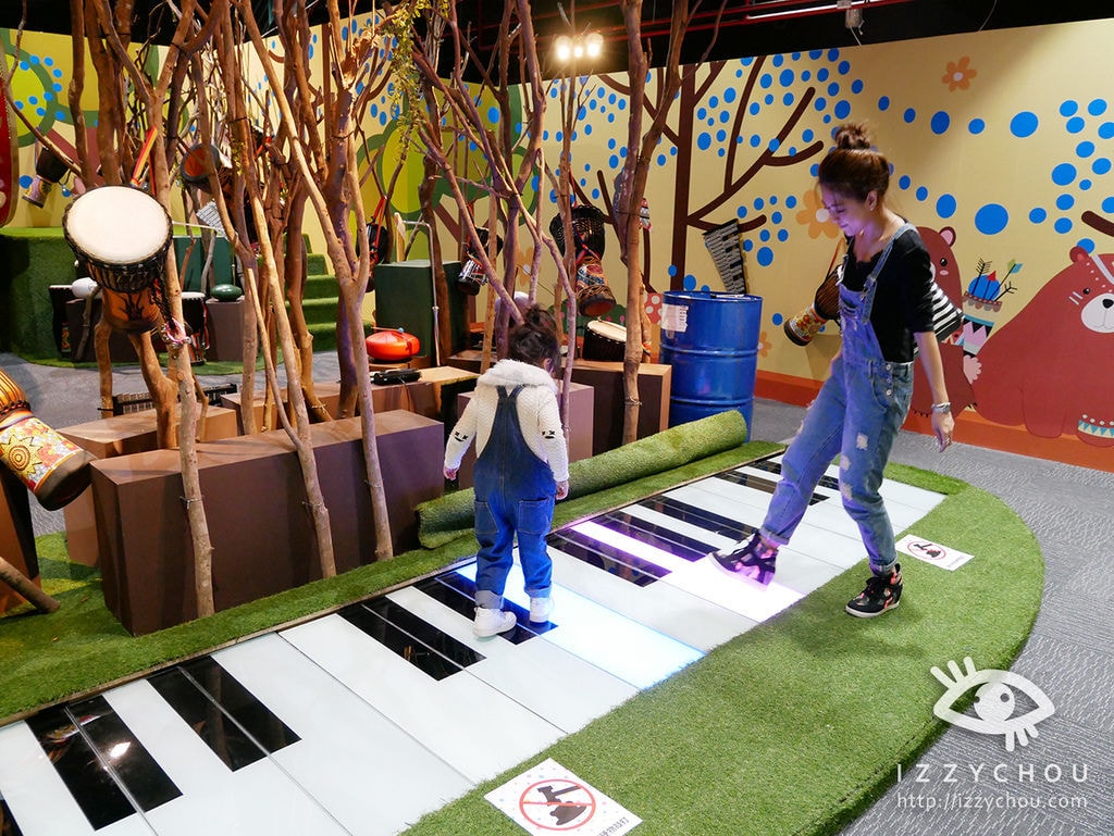 20251004-9n54j 20251004-9n54j