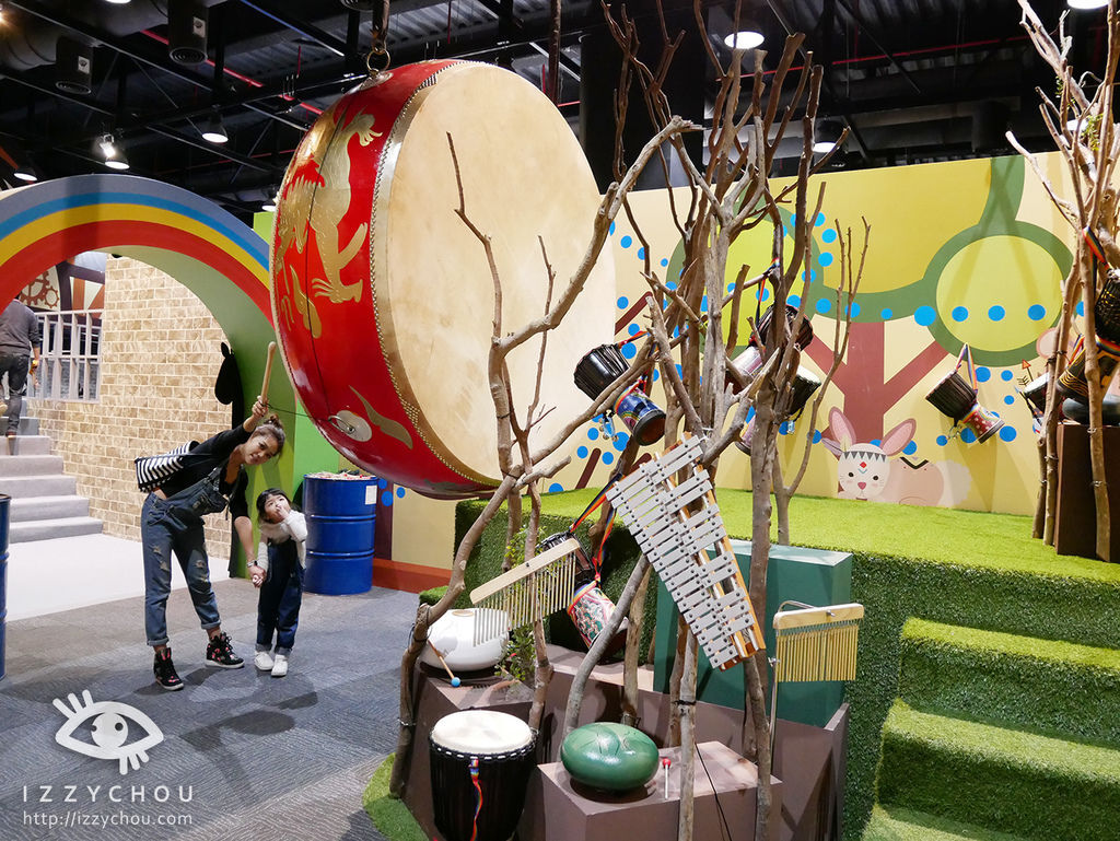 20251004-fw4iv 20251004-fw4iv