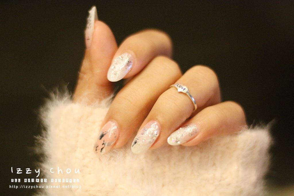 20251004-qhwvn 20251004-qhwvn