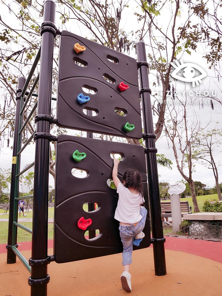 20251004-5sz7c 20251004-5sz7c