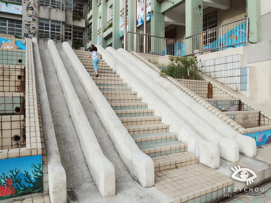 20251004-l57om 20251004-l57om