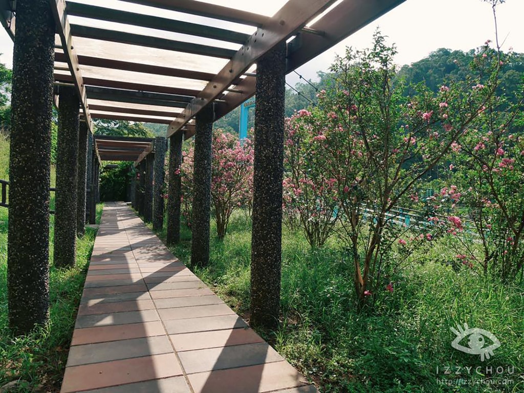 20251004-w3bvy 20251004-w3bvy