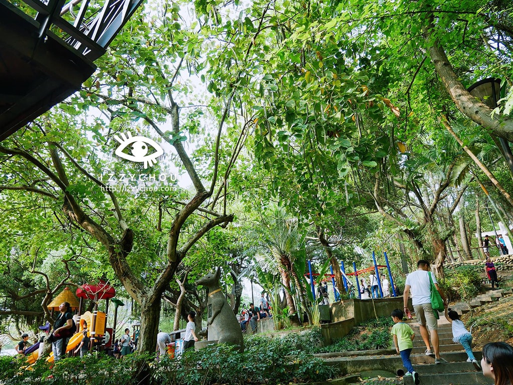 20251004-y0lvi 20251004-y0lvi