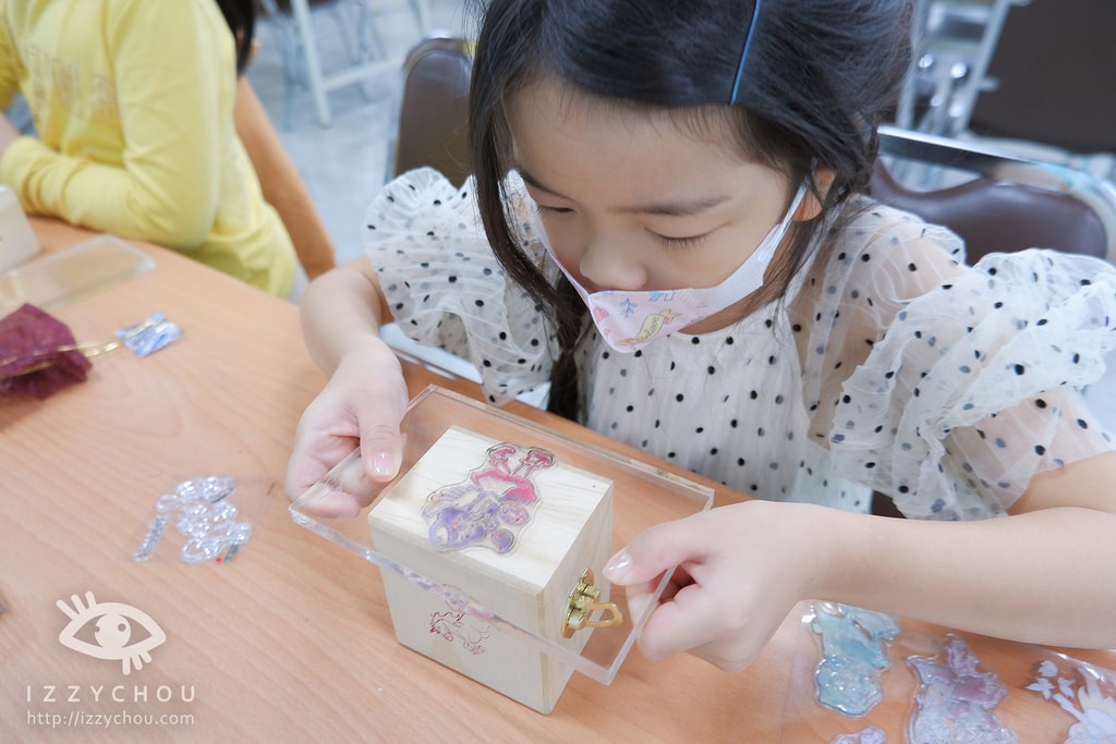 20251004-5qwv4 20251004-5qwv4