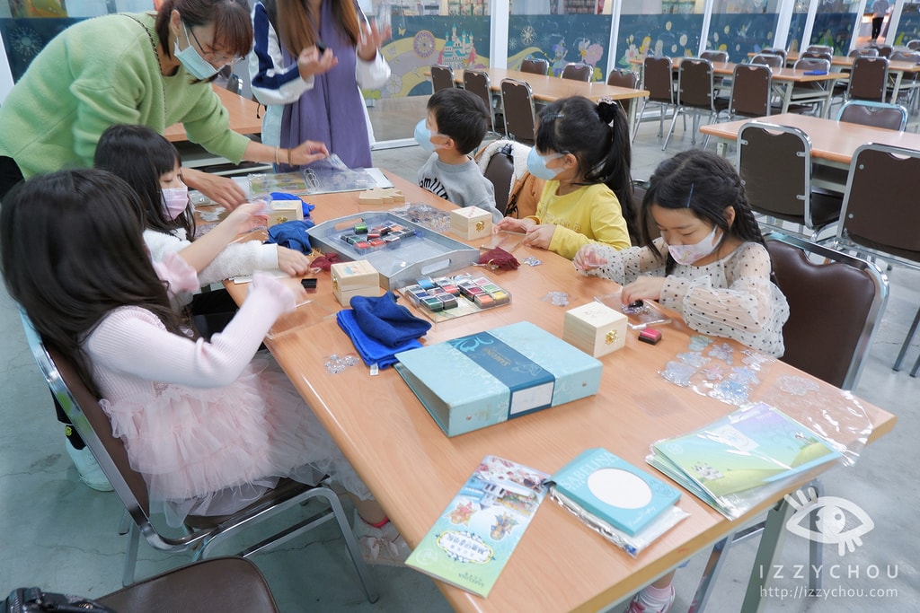 20251004-cvyn9 20251004-cvyn9