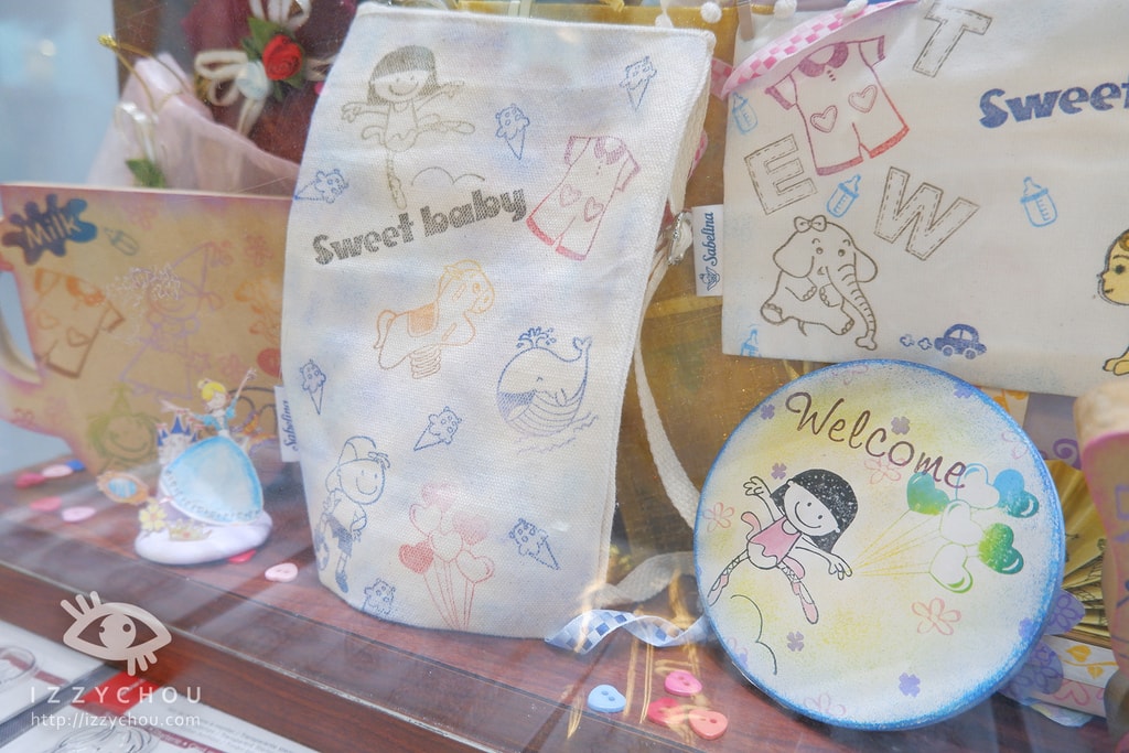 20251004-n01ic 20251004-n01ic