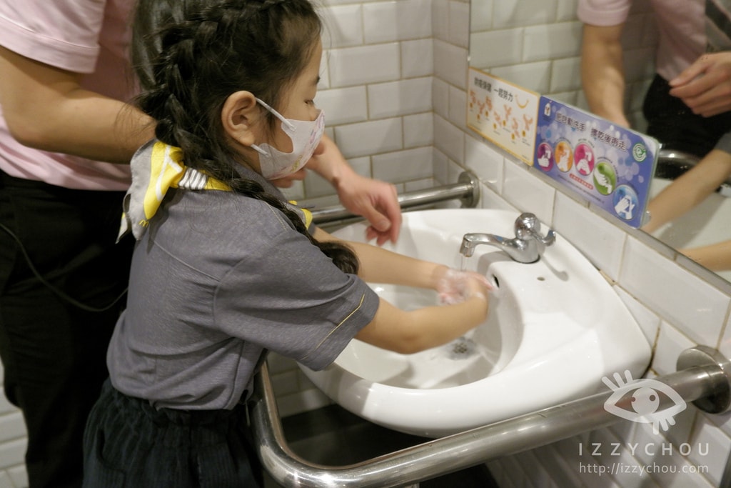 20251004-4rvxd 20251004-4rvxd