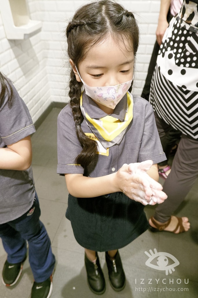 20251004-74q5m 20251004-74q5m