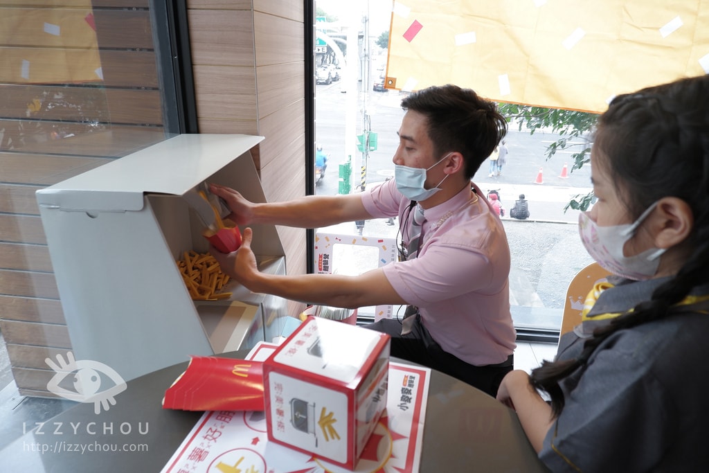 20251004-d4bnx 20251004-d4bnx