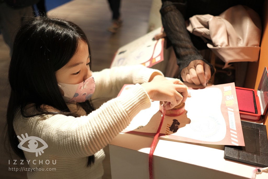 20251004-4ng9f 20251004-4ng9f