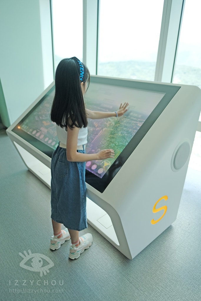 20251004-qm3ly 20251004-qm3ly