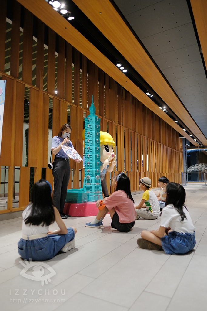 20251004-z5meq 20251004-z5meq