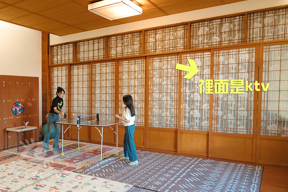 20251004-yz6xm 20251004-yz6xm