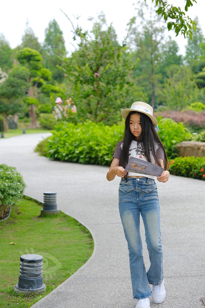 20251004-b2c1s 20251004-b2c1s
