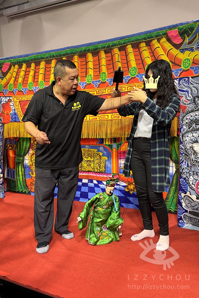 20251004-j4gvy 20251004-j4gvy