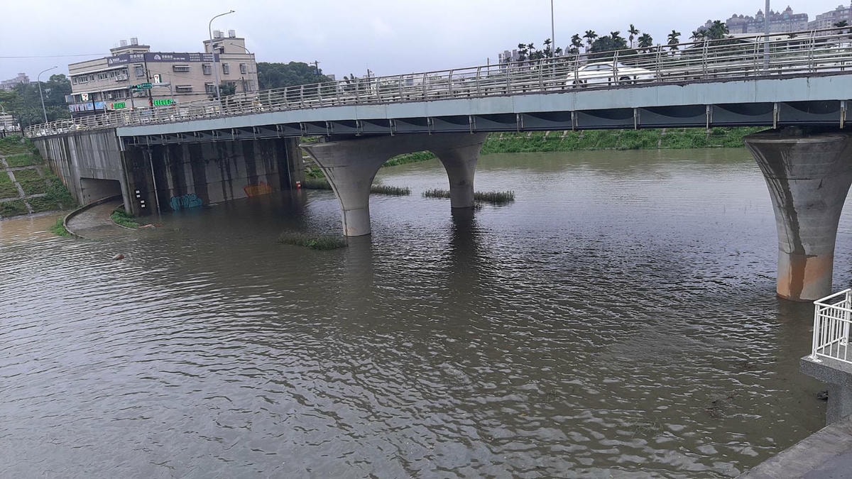 20251004-m65kw 20251004-m65kw