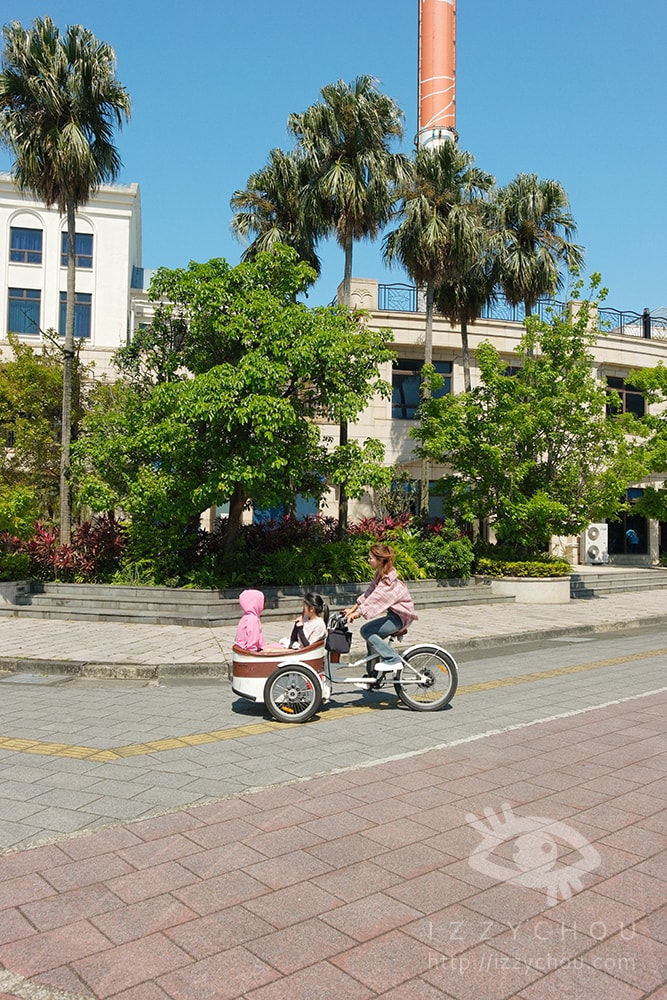 20251004-3niuv 20251004-3niuv