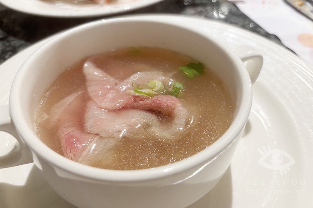 20251004-eax5t 20251004-eax5t