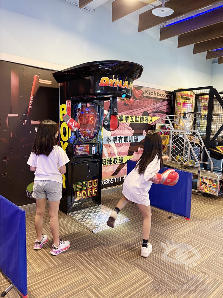 20251004-jj0ev 20251004-jj0ev