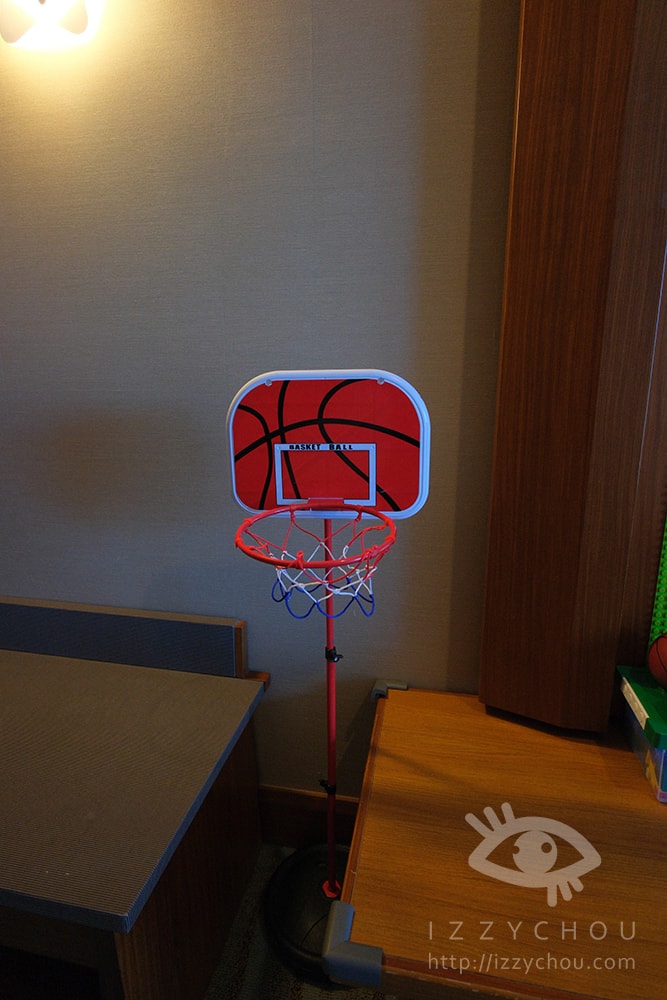 20251004-y4vyy 20251004-y4vyy