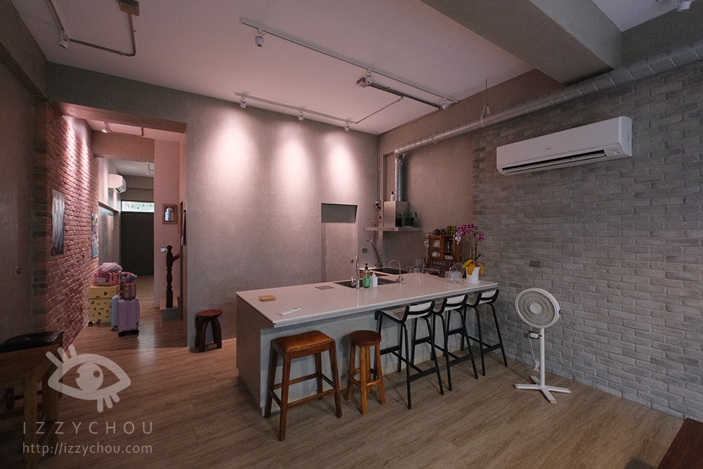 20251004-bl9cw 20251004-bl9cw