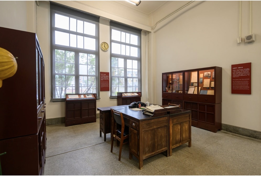 20251004-isk6o 20251004-isk6o