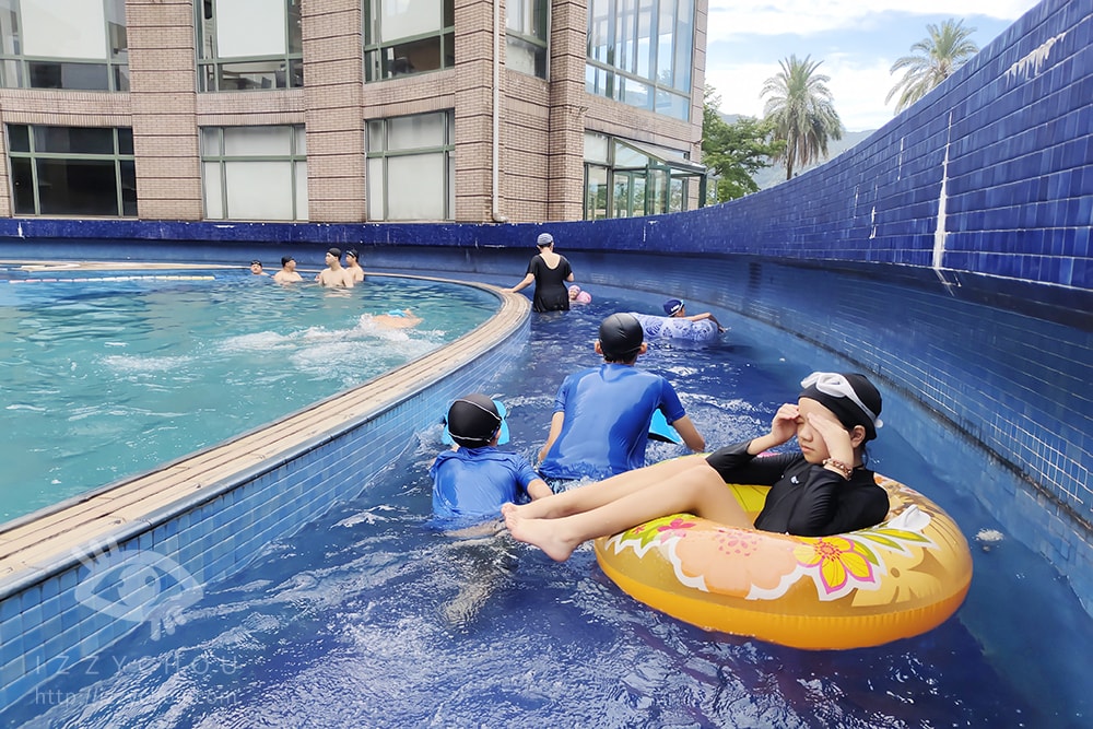 20251004-v0yw1 20251004-v0yw1