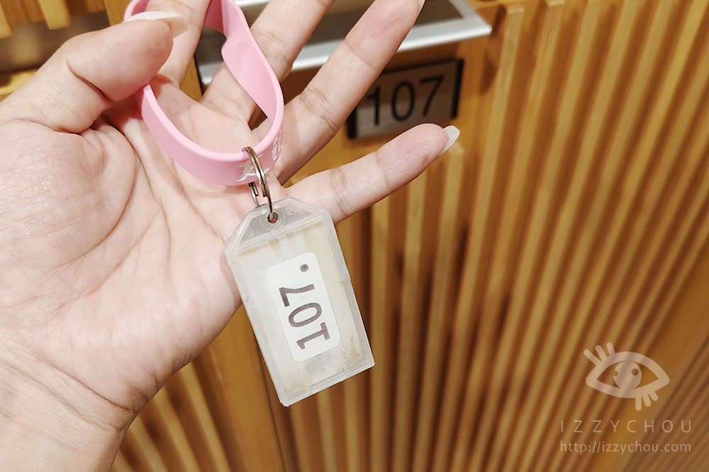 20251004-xajwl 20251004-xajwl