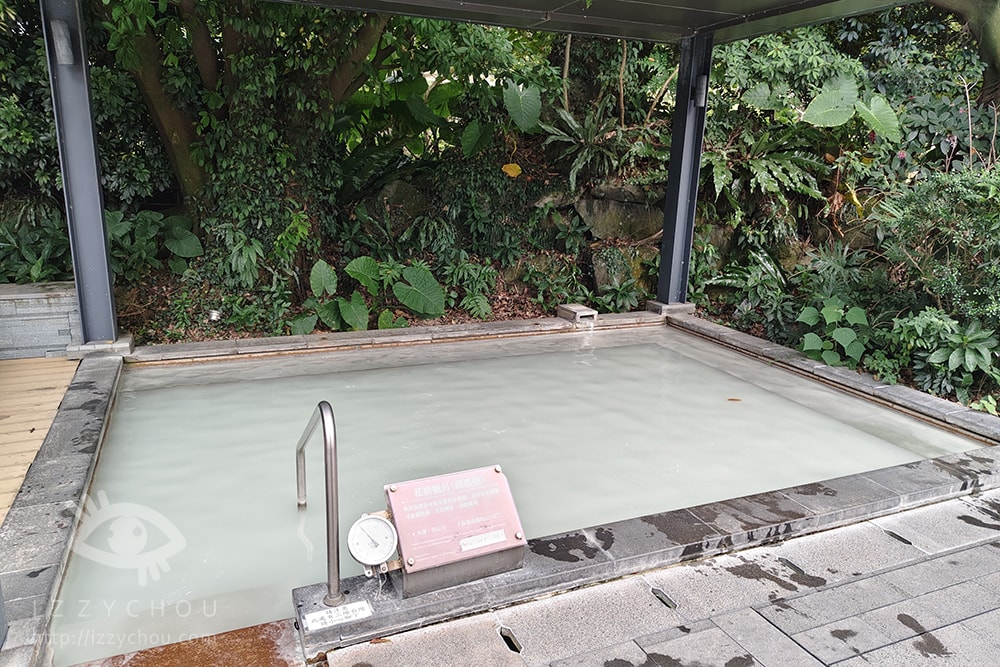 20251004-yur9q 20251004-yur9q