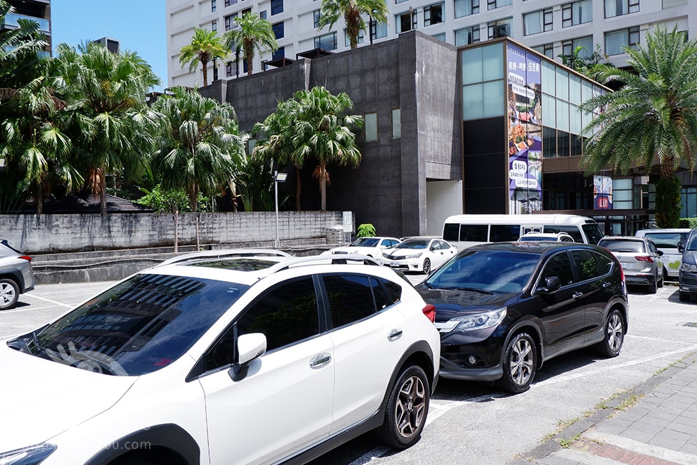 20251004-f8eug 20251004-f8eug