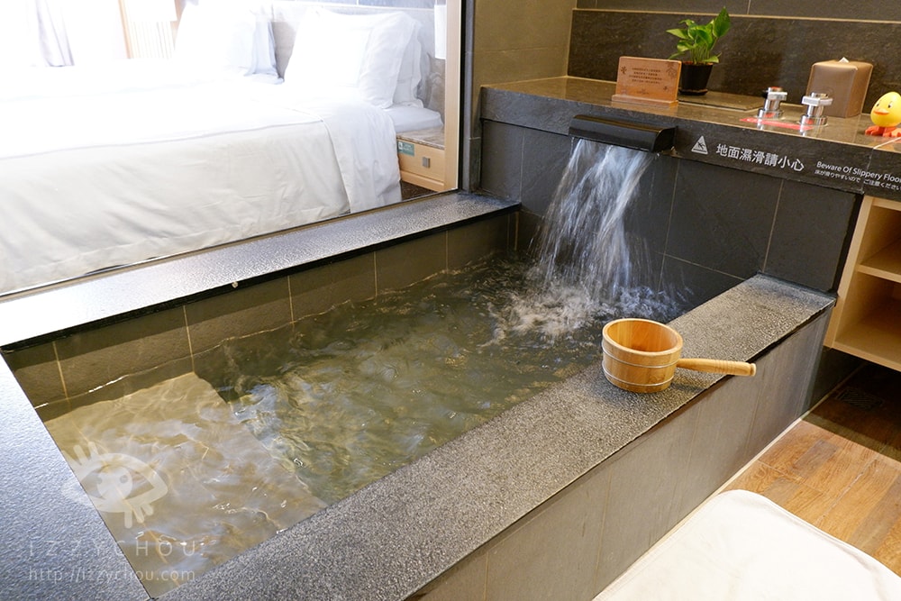 20251004-jb36e 20251004-jb36e