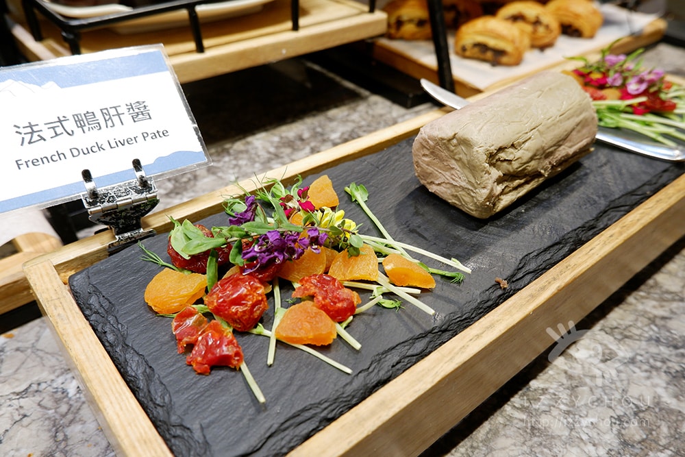 20251004-q1ar8 20251004-q1ar8