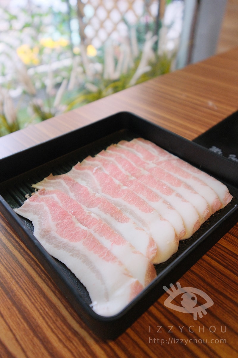 【新店呼穀壽喜燒吃到飽】價格、菜單、湯底選擇與店面環境全攻略|內附訂位資訊 - 第17張圖 【新店呼穀壽喜燒吃到飽】價格、菜單、湯底選擇與店面環境全攻略|內附訂位資訊