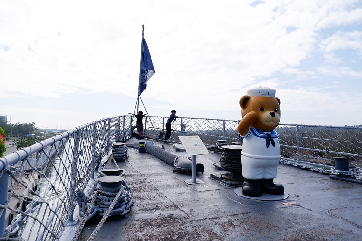 【台南景點】2026 德陽艦「熊熊遇艦你」特展全攻略！泰迪熊軍官、摩斯密碼室、集章換明信片必玩推薦