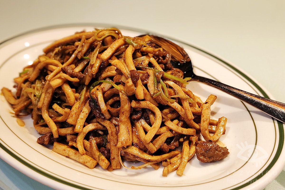 大江購物中心母親節2026｜夏日嘉年華裝置藝術＋全桃獨家品牌＋餐廳推薦