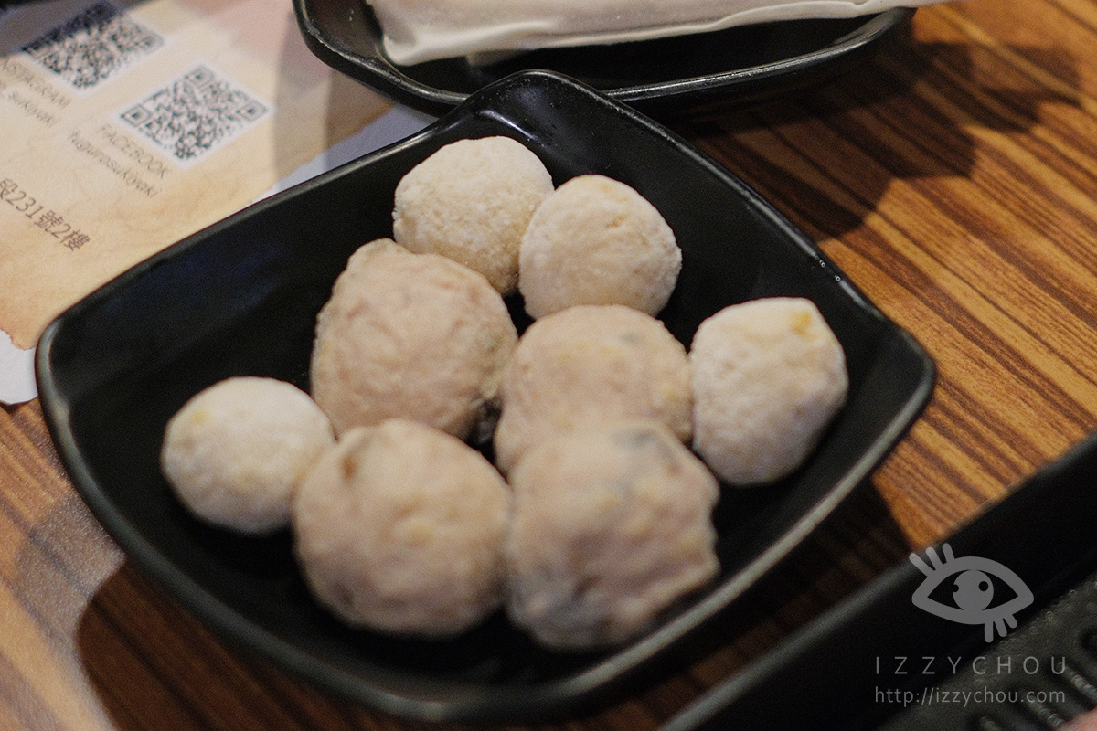 【新店美食】呼穀壽喜燒8週年慶!粉紅泡泡鍋免費升級+新品紅龜粿湯圓、巨大燕餃必吃推薦 - 第16張圖 【新店美食】呼穀壽喜燒8週年慶!粉紅泡泡鍋免費升級+新品紅龜粿湯圓、巨大燕餃必吃推薦