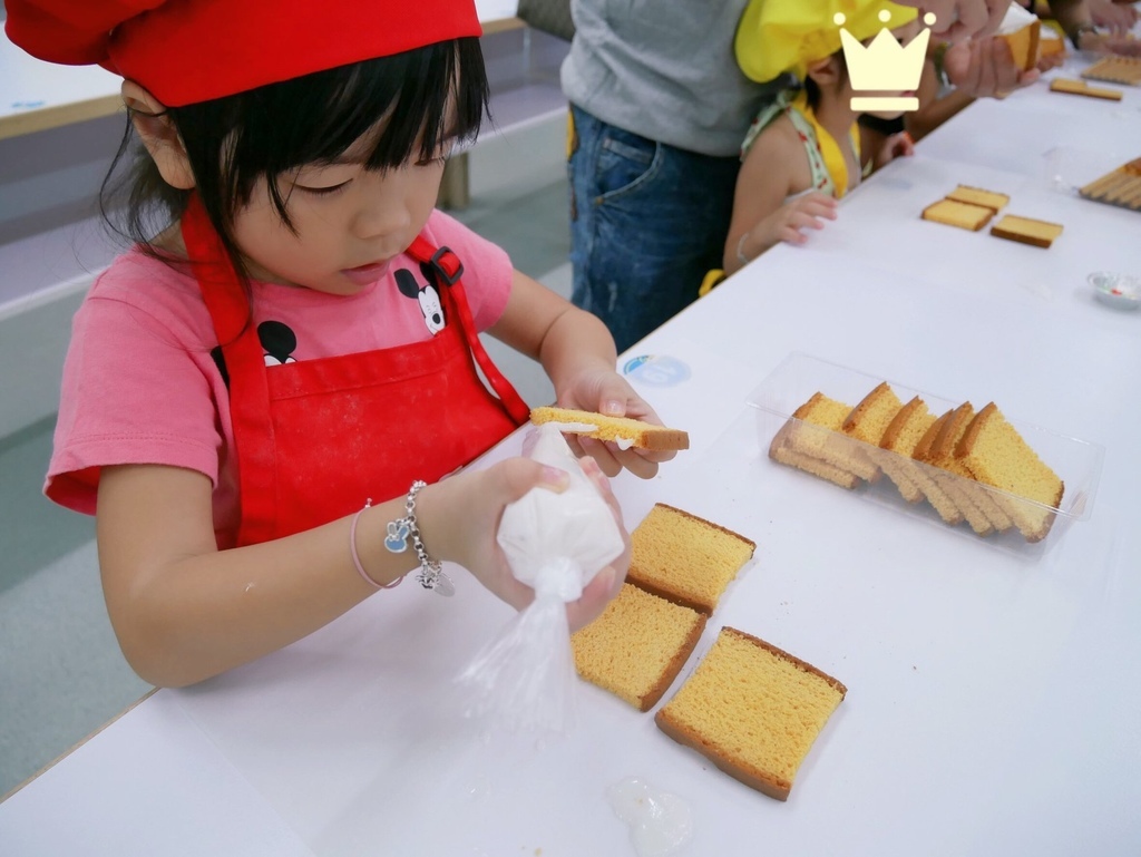 卡司．蒂菈樂園 Castella Land 。